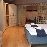 شقة Oleanna