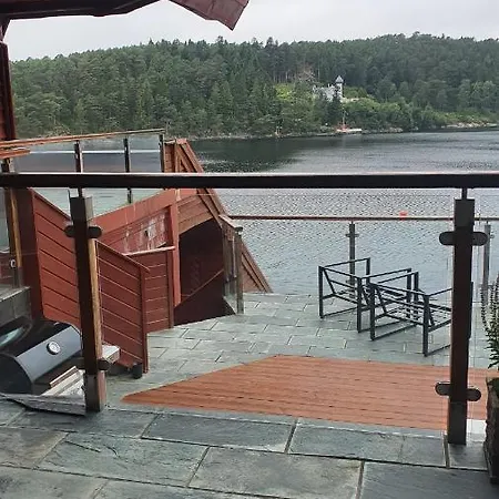 Oleanna * Lysekloster