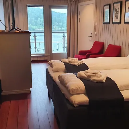 Oleanna * Lysekloster